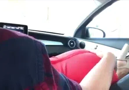 Gros seins juteux trempés de sperme