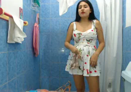 La petite adolescente anna séclipse pour se taper un mec quelle vient de rencontrer au centre commercial.