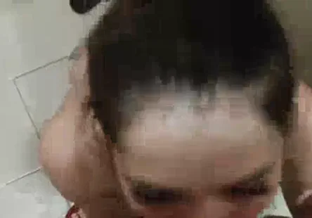 Je suis un étudiant qui cherche à rencontrer des étudiantes de première année, mais jai besoin de plus que les filles moyennes du campus... jai besoin du genre de filles qui veulent se faire baiser à la caméra et faire du porno