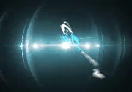 Une sale latine se fait remplir de crème sur le visage.