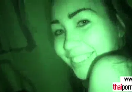 Poilue chatte poilue baisée style doggy avec cumshot.