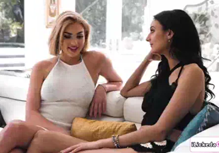 Big ass fille noire se masturbe avant dêtre baisé dur.